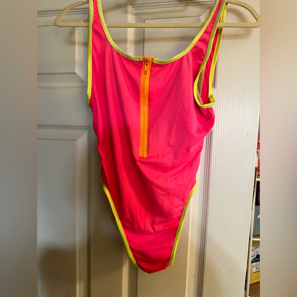 Vintage 80s 90s high cut spandex swim M